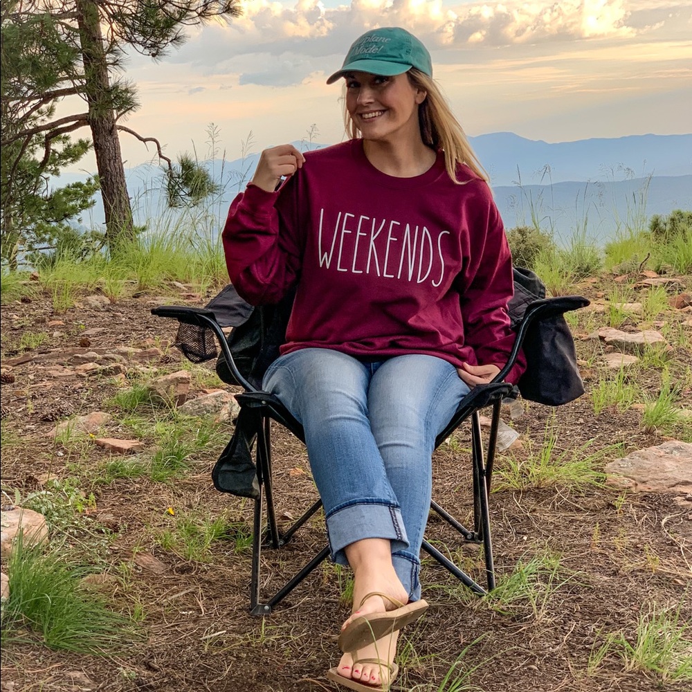 Weekends sweatshirt - Picture 2 of 4